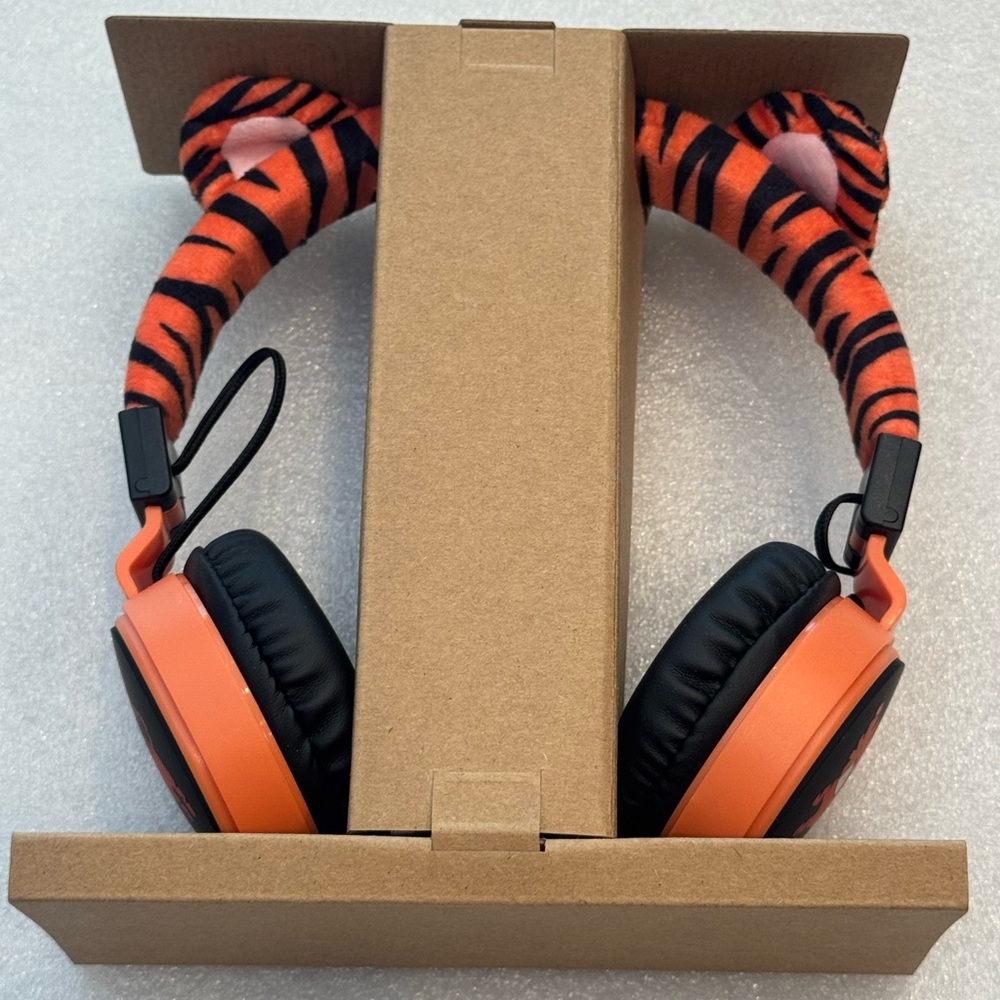 Furry Wired‎ Headphones - Orange and Black - Picture 3 of 8